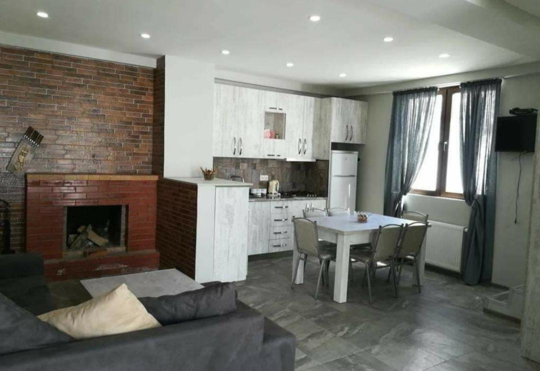 Cottage In 구다우리 외부 사진